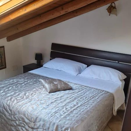 Casa Vacanza Lmt Aci Catena Kültér fotó