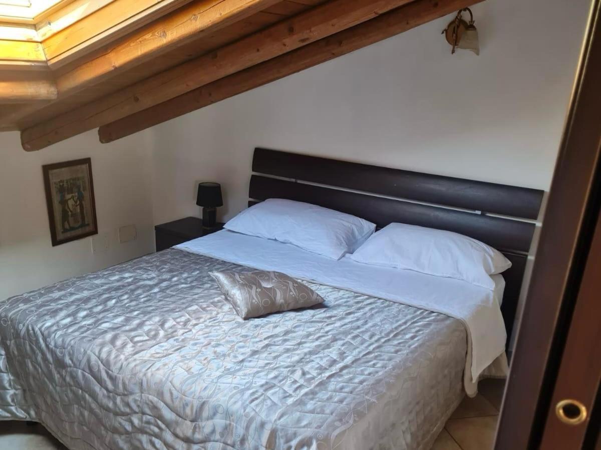 Casa Vacanza Lmt Aci Catena Kültér fotó