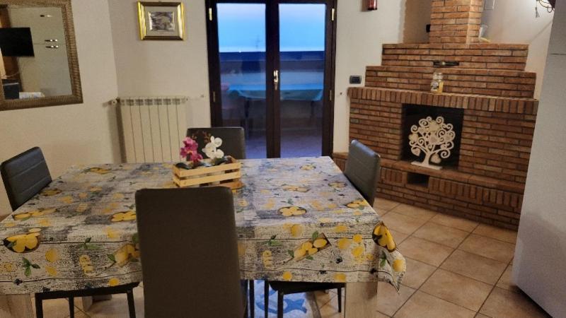 Casa Vacanza Lmt Aci Catena Kültér fotó